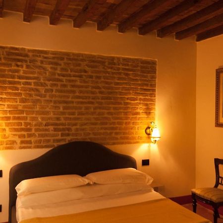 Palazzo Benucci Bed & Breakfast San Gimignano Exterior foto