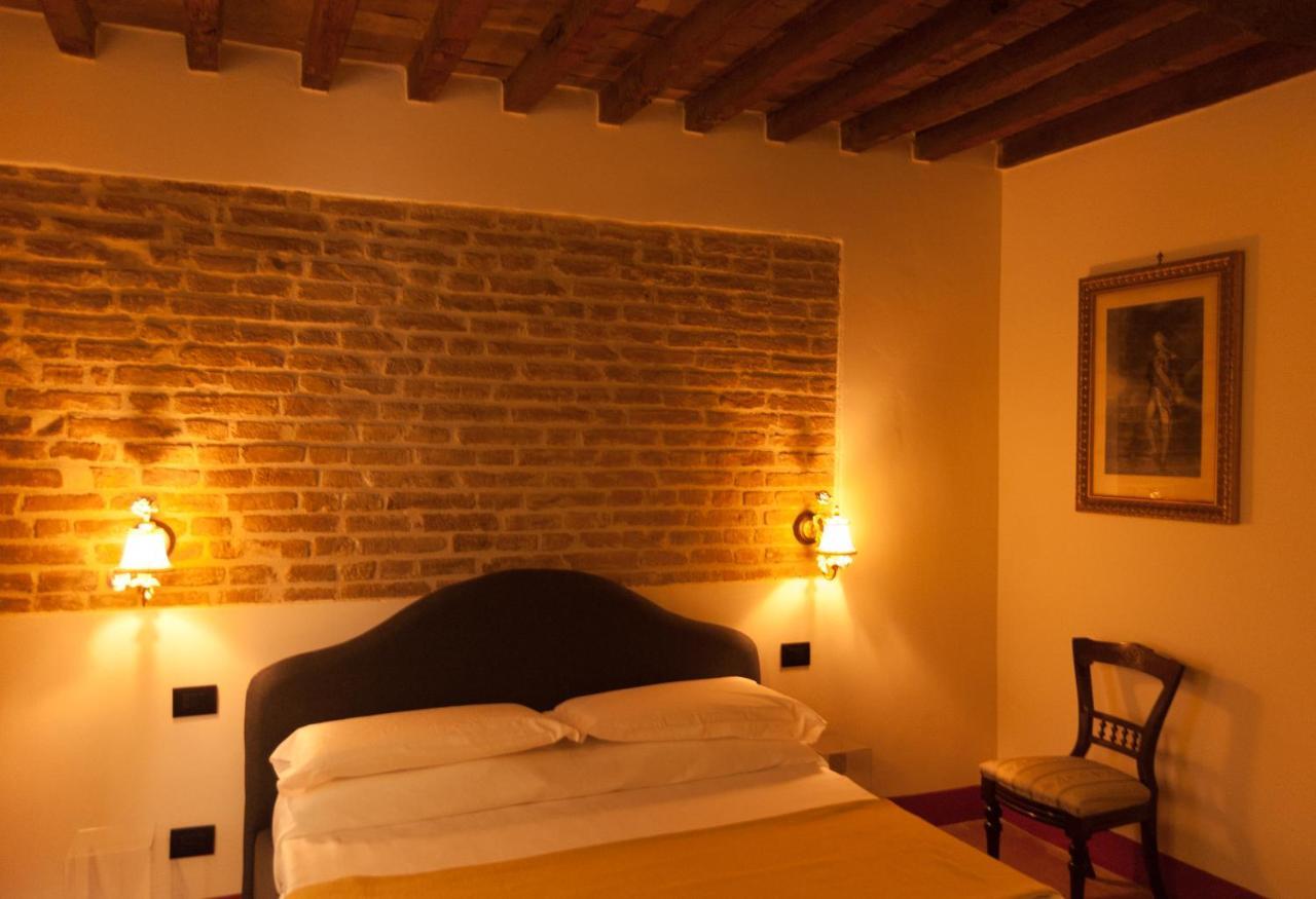 Palazzo Benucci Bed & Breakfast San Gimignano Exterior foto