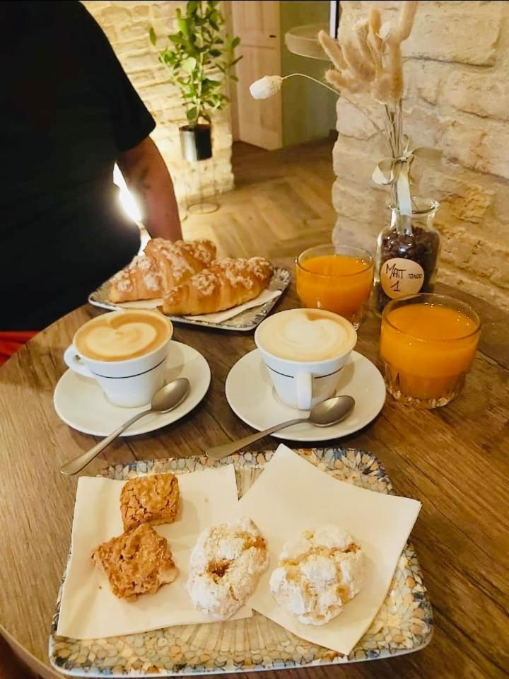 Palazzo Benucci Bed & Breakfast San Gimignano Exterior foto